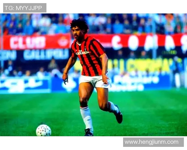 细数足坛男神级球星谁更帅气迷人球场内外风采全解析 细数足坛男神级球星谁更帅气迷人球场内外风采全解析